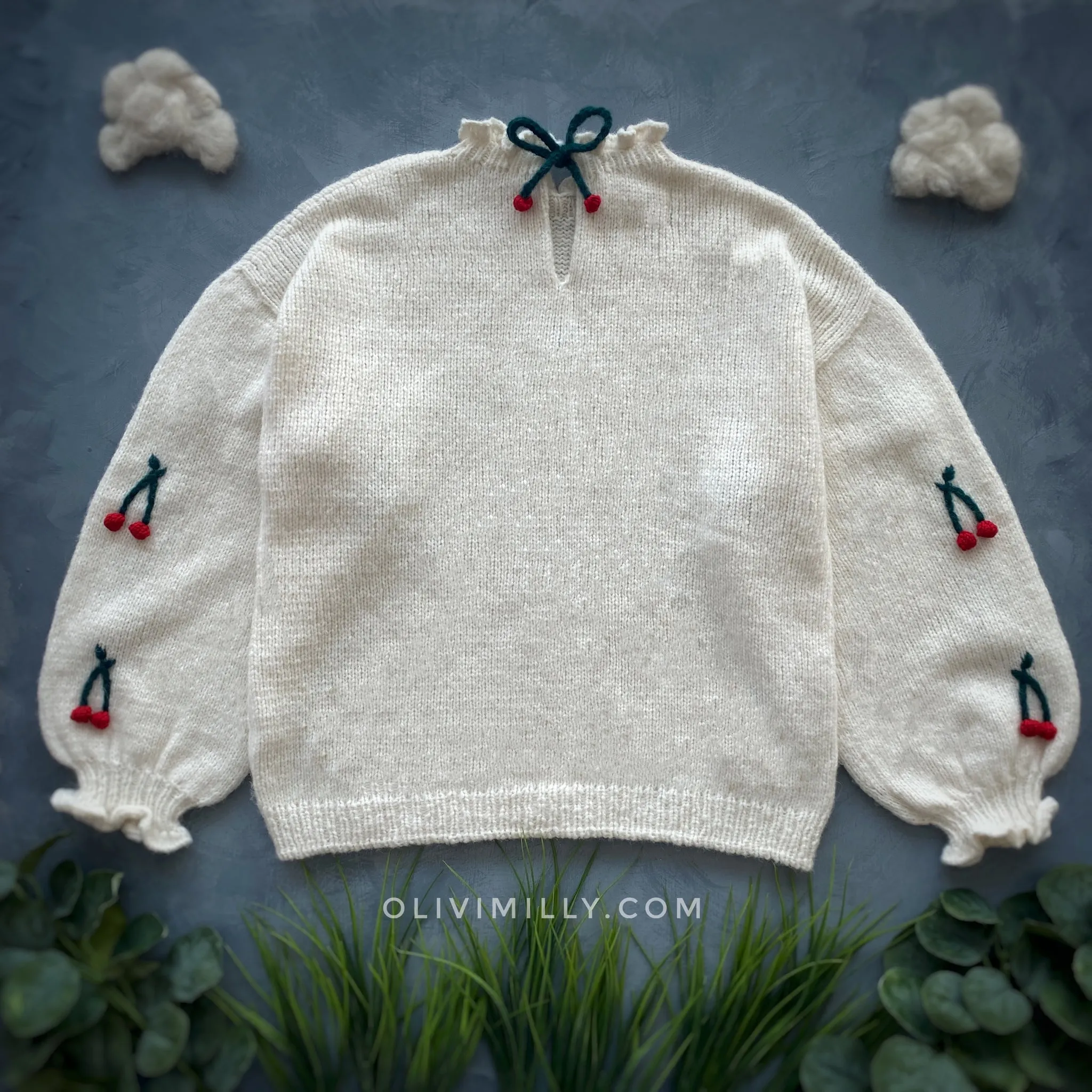 Adult Cherries pullover | off white