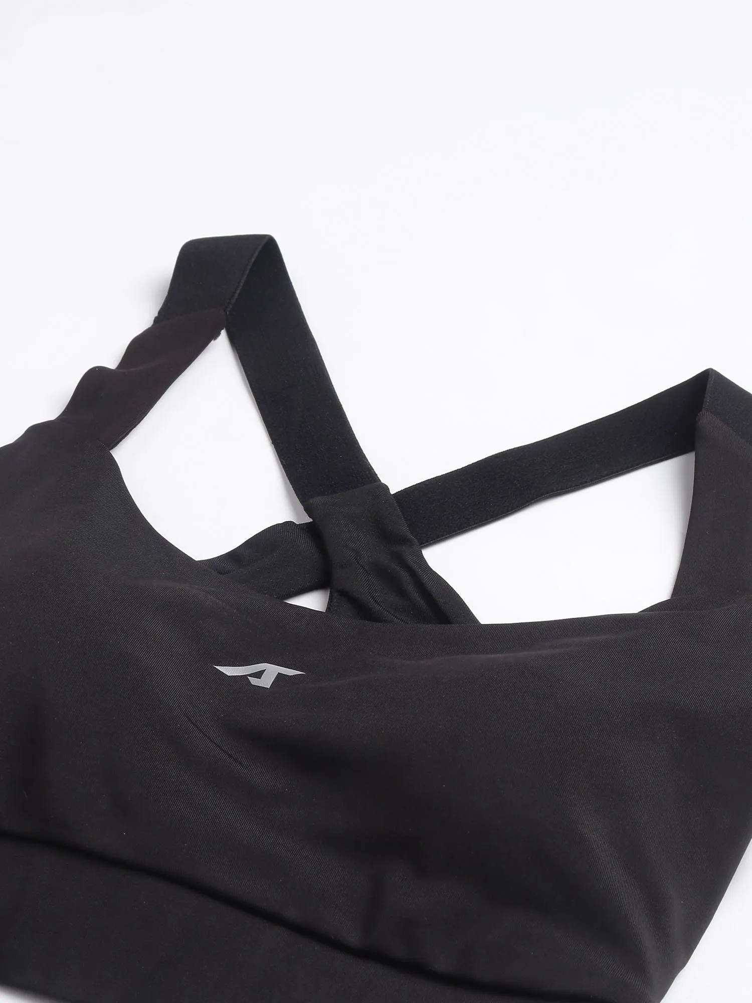 Alcis Women Black Anti-Static Slim-Fit Medium-Impact Sports Bra