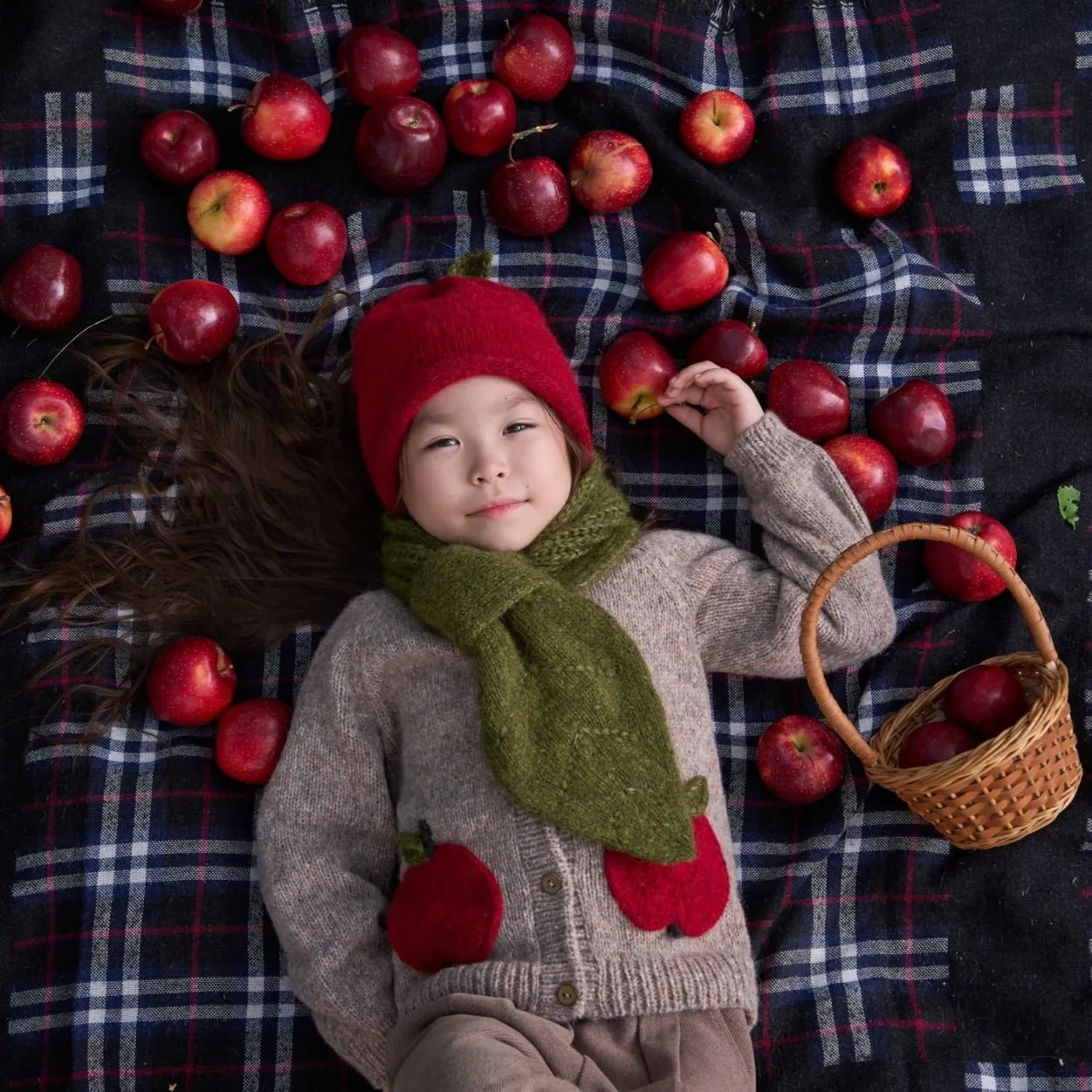 Apple cardigan | Beigebrown
