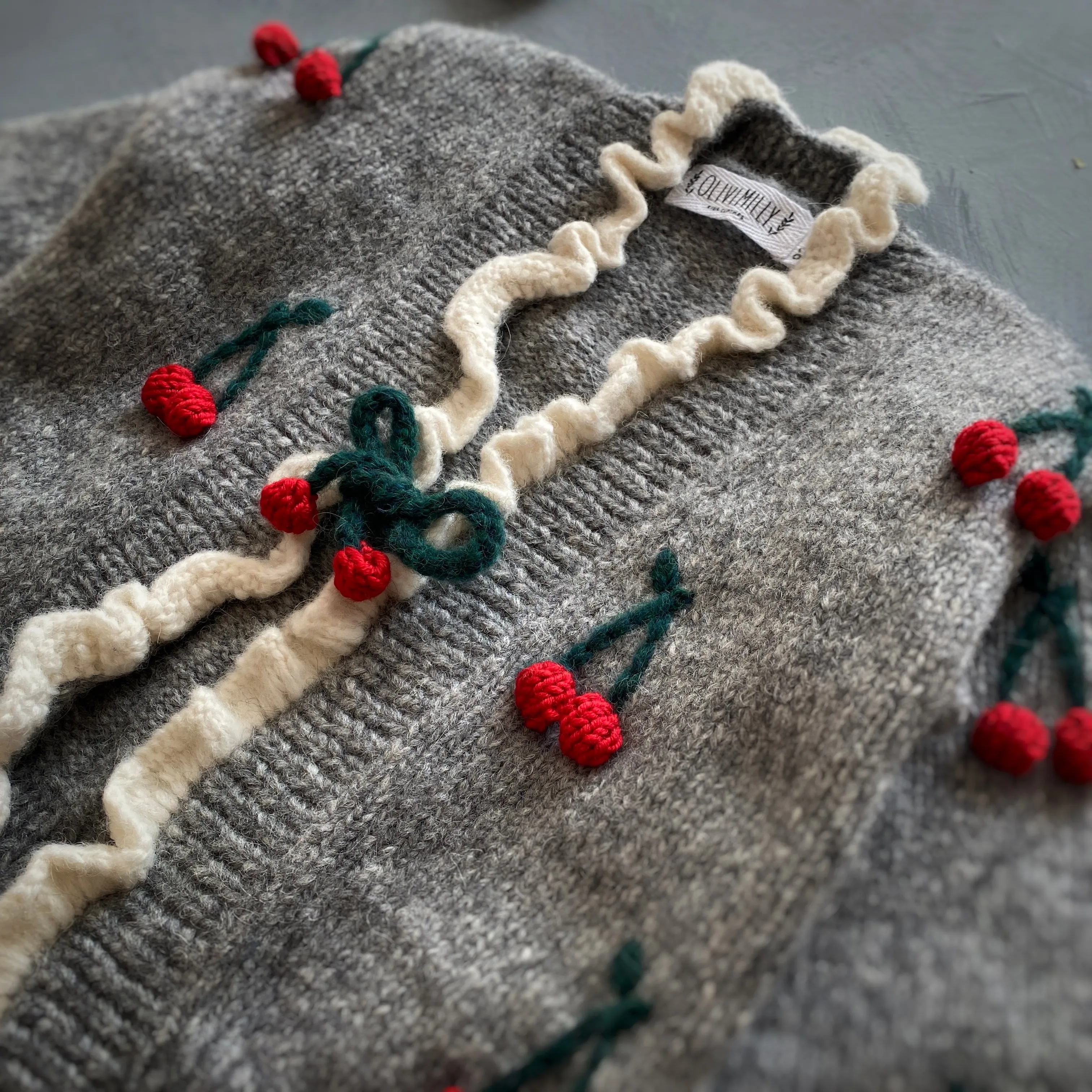Cherries cardigan | Dark grey