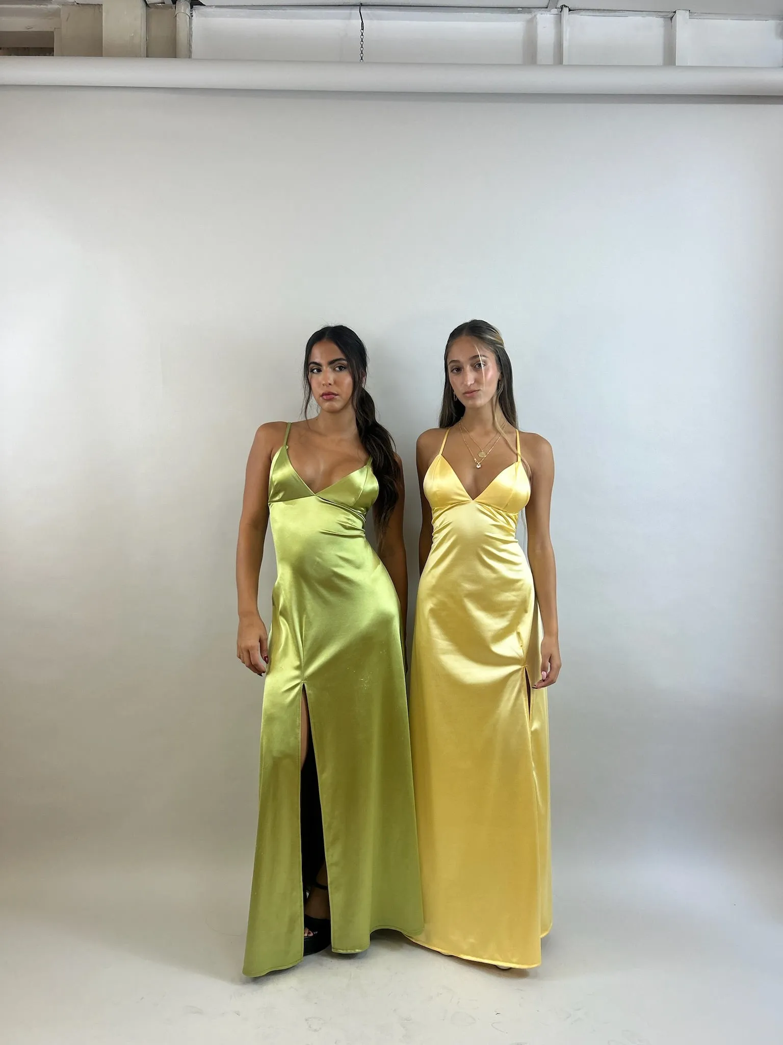 Jessy - Bright Green V-Neck Satin Evening Dress