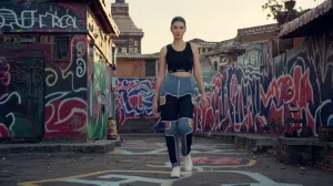 SLAY. Women's Blue & White Colorblock Denim Jeans & Crop top Co-ord Set