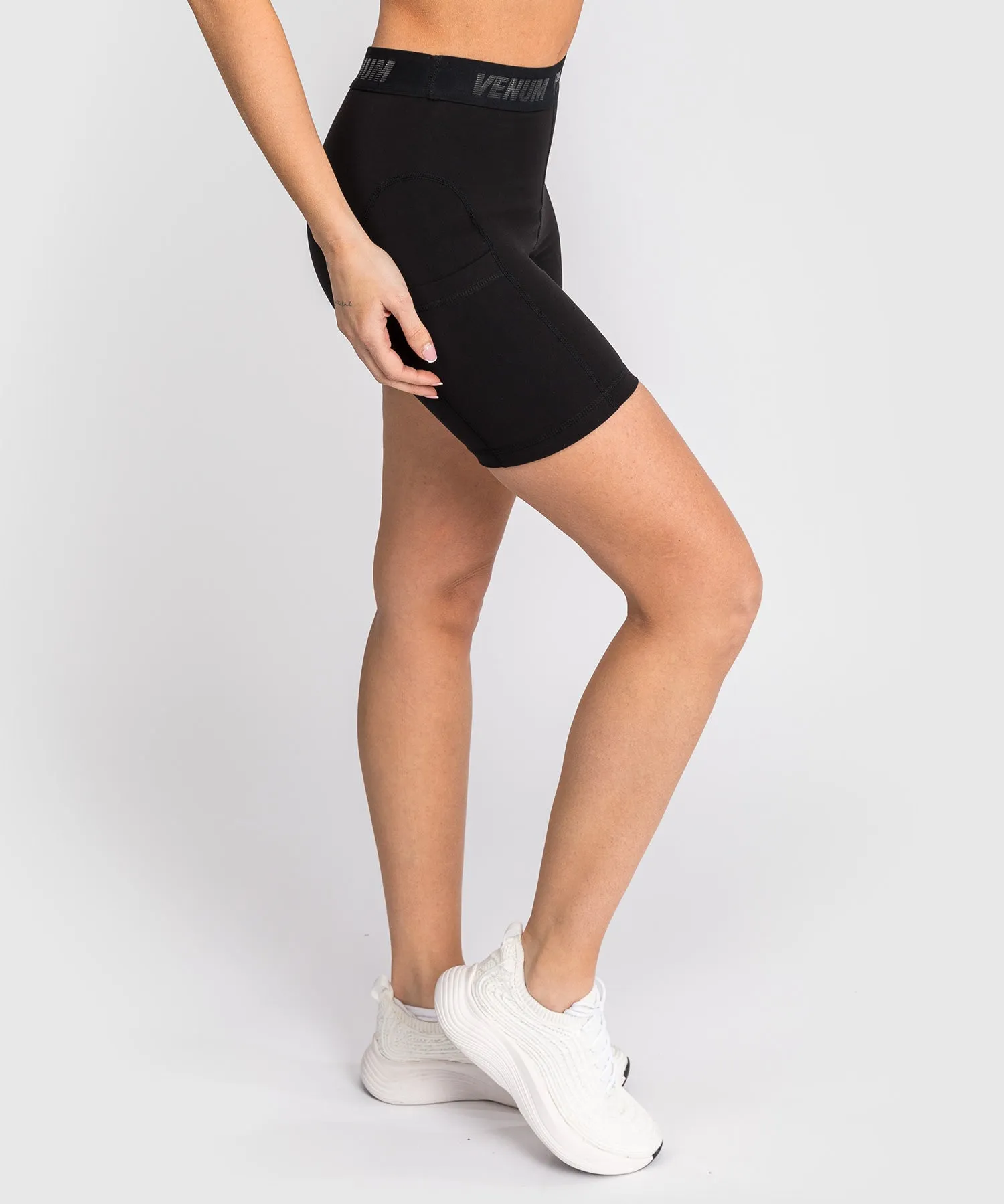 Venum Elevate Sportbeha voor Dames - Zwart