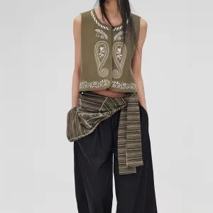 Vest vest jacket high quality cotton heavy industry embroidery western denim feeling round neck vest stacked wear vest C0233